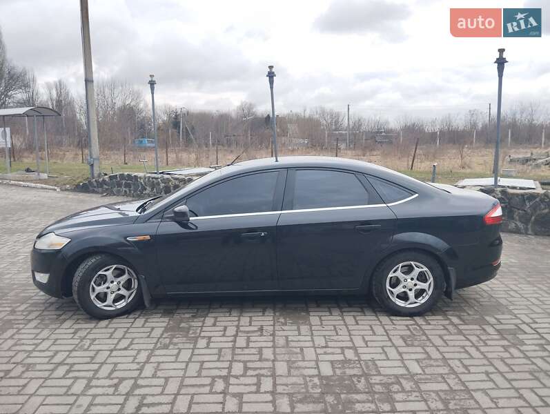 Седан Ford Mondeo 2010 в Золотоноше