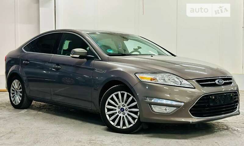 Седан Ford Mondeo 2014 в Запоріжжі