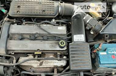 Лифтбек Ford Mondeo 1993 в 