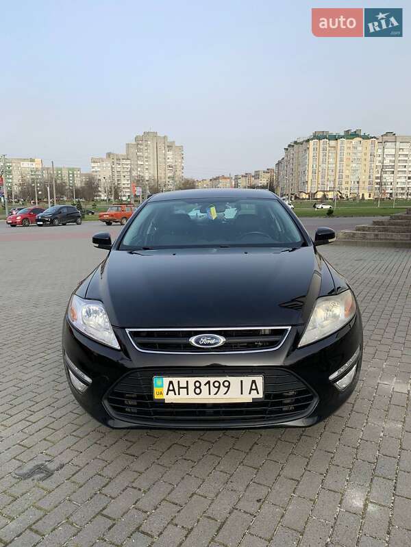 Седан Ford Mondeo 2012 в Львове