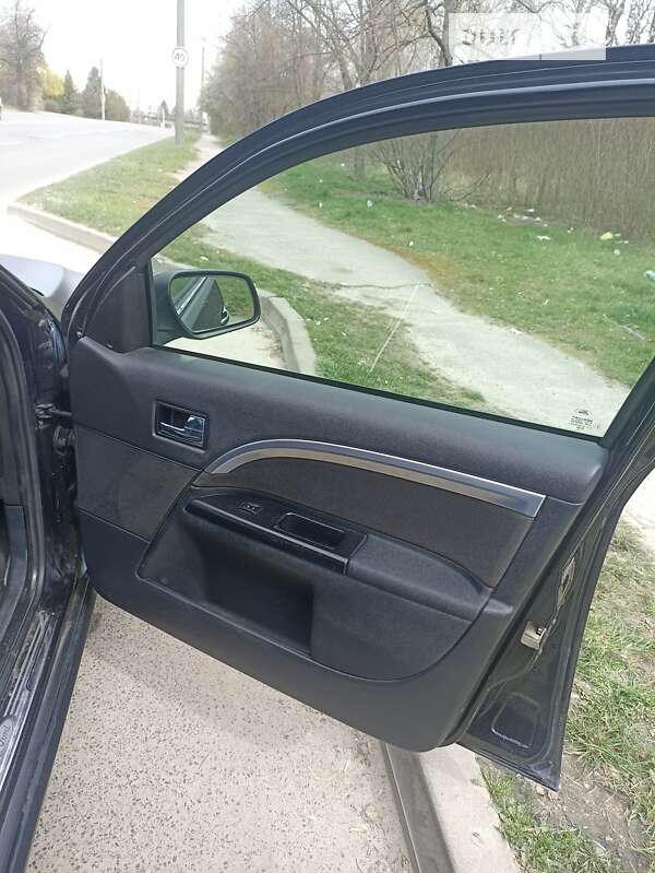 Лифтбек Ford Mondeo 2006 в Краматорске