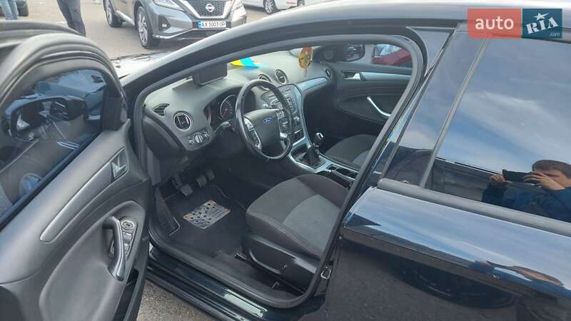 Седан Ford Mondeo 2011 в Києві