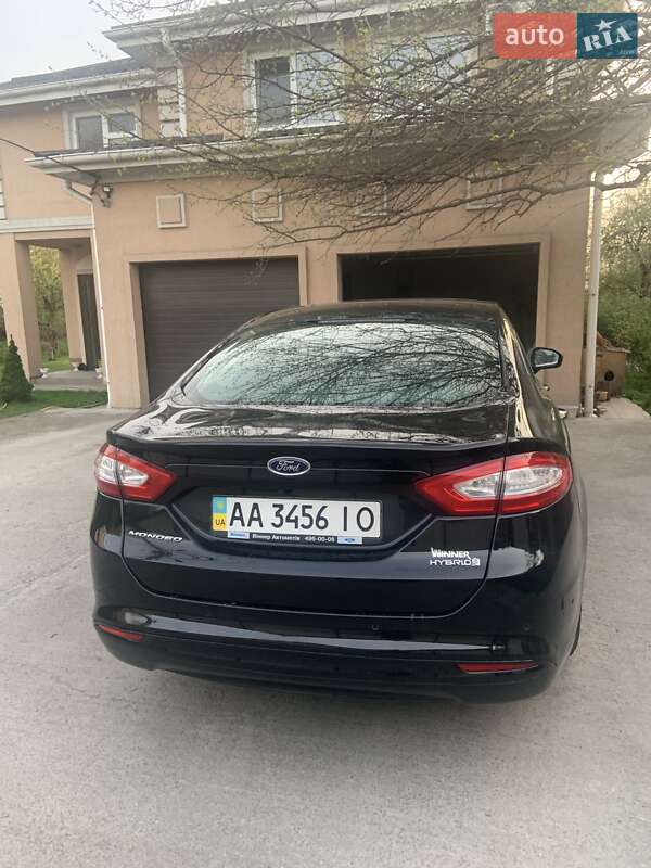Седан Ford Mondeo 2016 в Киеве