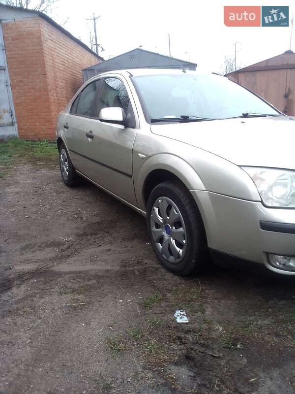 Седан Ford Mondeo 2005 в Сумах