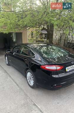 Седан Ford Mondeo 2016 в Киеве