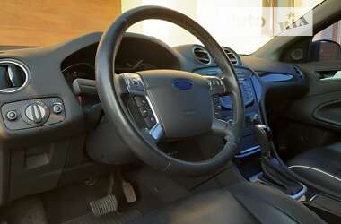 Седан Ford Mondeo 2011 в Ровно