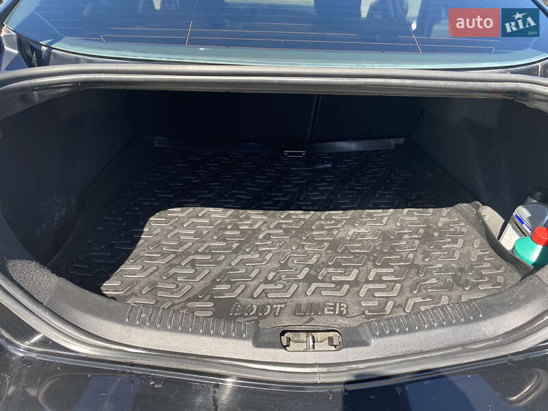 Седан Ford Mondeo 2012 в Буче