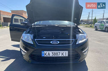 Седан Ford Mondeo 2012 в Буче