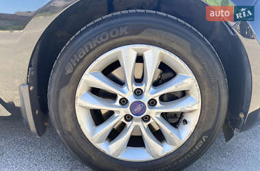 Седан Ford Mondeo 2012 в Буче