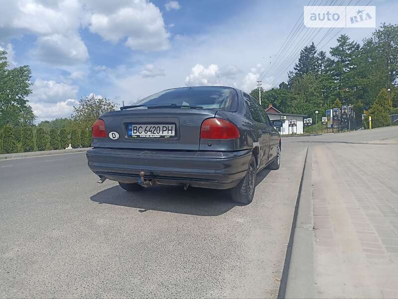 Лифтбек Ford Mondeo 1993 в Дрогобыче