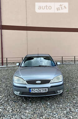 Лифтбек Ford Mondeo 2004 в Рахове