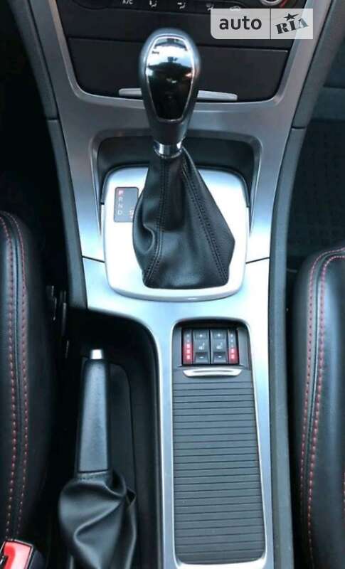 Седан Ford Mondeo 2012 в Хусте