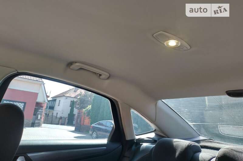 Седан Ford Mondeo 2012 в Хусте