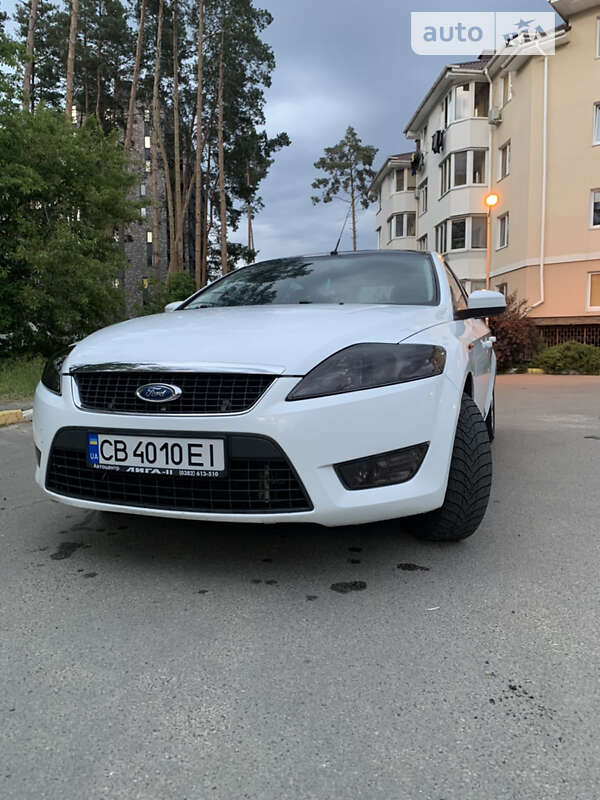 Седан Ford Mondeo 2010 в Ирпене