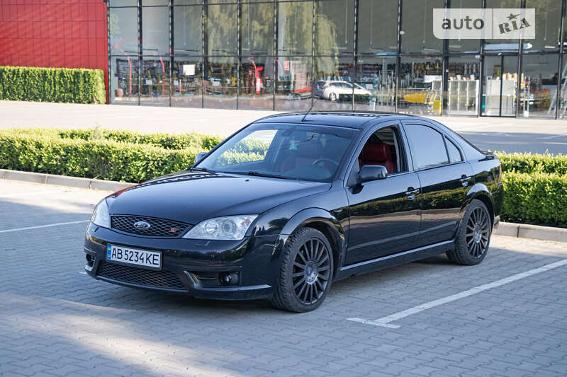 Ліфтбек Ford Mondeo 2004 в Вінниці