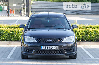 Ліфтбек Ford Mondeo 2004 в Вінниці