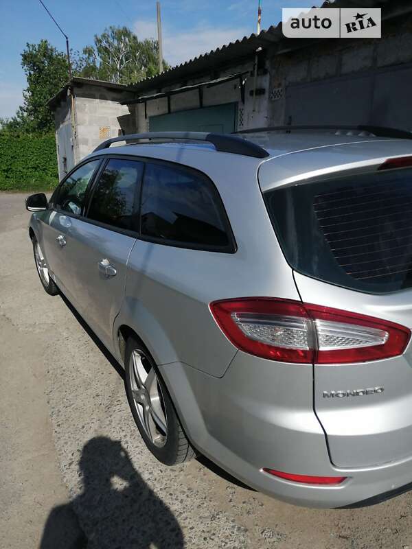 Універсал Ford Mondeo 2011 в Рокитному