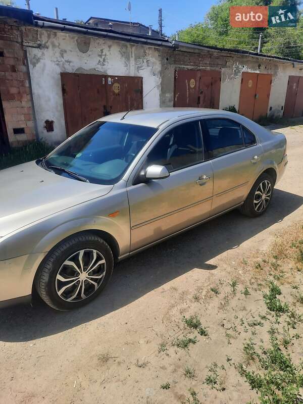 Универсал Ford Mondeo 2003 в Черновцах