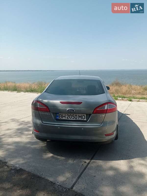 Седан Ford Mondeo 2007 в Овидиополе