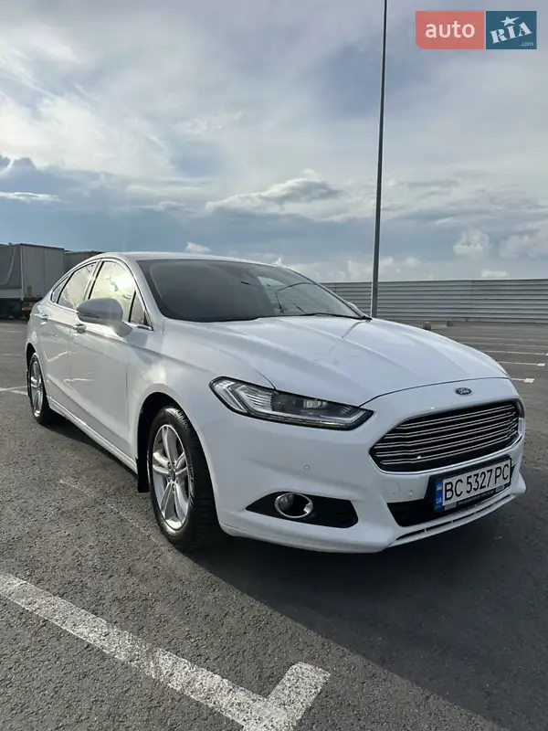 Седан Ford Mondeo 2015 в 