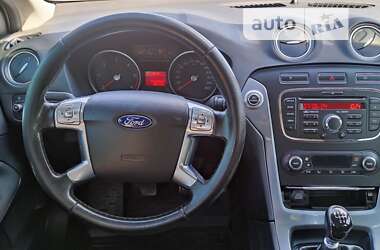 Ліфтбек Ford Mondeo 2013 в Бучі
