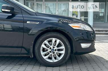 Седан Ford Mondeo 2011 в Львове