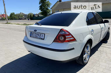 Ліфтбек Ford Mondeo 2004 в Бродах