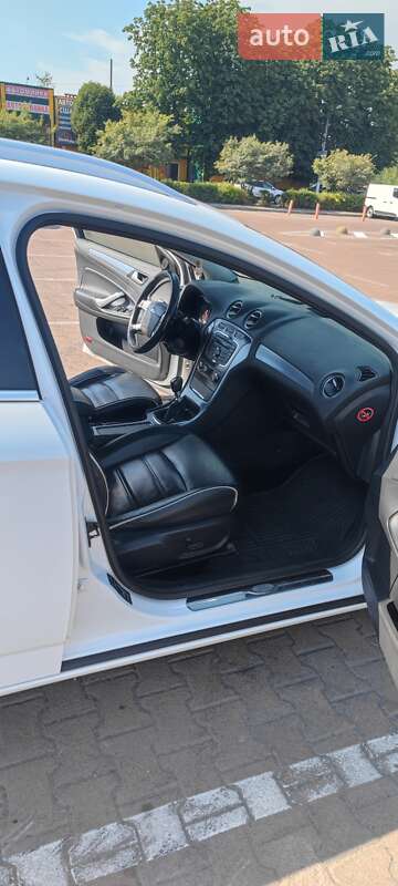 Універсал Ford Mondeo 2012 в Житомирі
