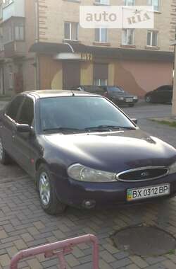 Лифтбек Ford Mondeo 1997 в Волочиске