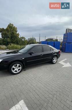 Седан Ford Mondeo 2004 в 