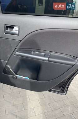Седан Ford Mondeo 2004 в 