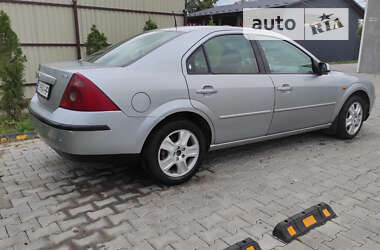 Седан Ford Mondeo 2002 в Верхнем Водяном