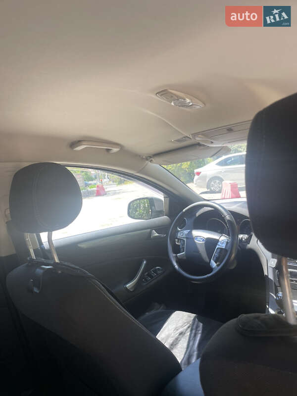 Седан Ford Mondeo 2012 в Одессе