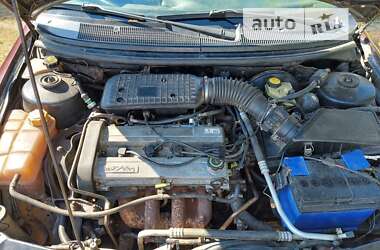 Лифтбек Ford Mondeo 1995 в Гайсине