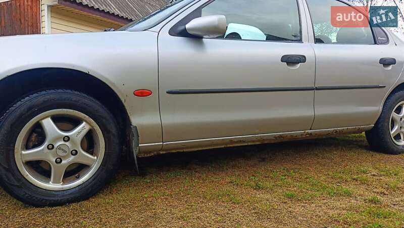 Седан Ford Mondeo 1998 в Долине