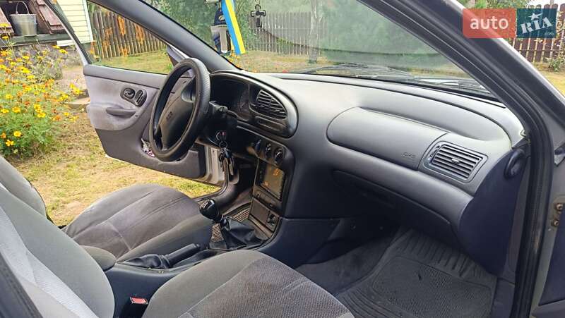 Седан Ford Mondeo 1998 в Долине