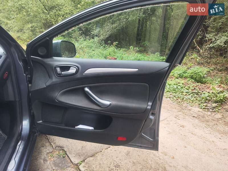 Універсал Ford Mondeo 2010 в Шепетівці