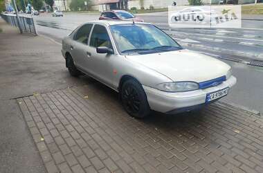 Лифтбек Ford Mondeo 1994 в Киеве