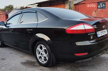 Седан Ford Mondeo 2010 в 