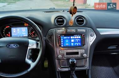 Седан Ford Mondeo 2010 в 
