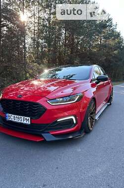 Лифтбек Ford Mondeo 2017 в Нетешине