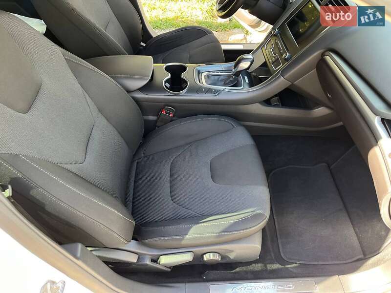Лифтбек Ford Mondeo 2017 в Киеве
