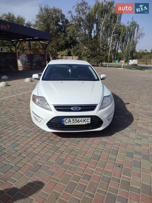 Лифтбек Ford Mondeo 2014 в Шполе