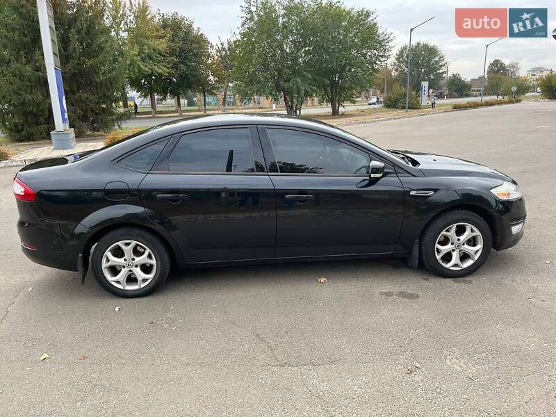 Седан Ford Mondeo 2011 в Конотопе