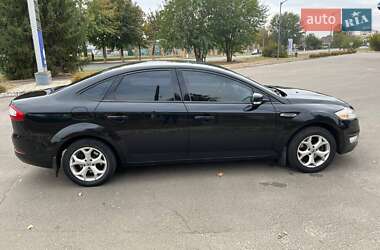 Седан Ford Mondeo 2011 в 