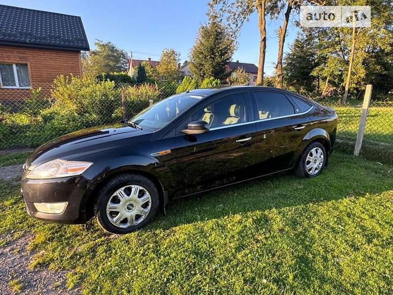 Седан Ford Mondeo 2008 в Городке
