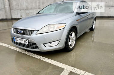 Седан Ford Mondeo 2010 в 