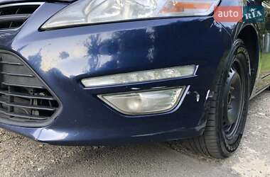 Лифтбек Ford Mondeo 2013 в 
