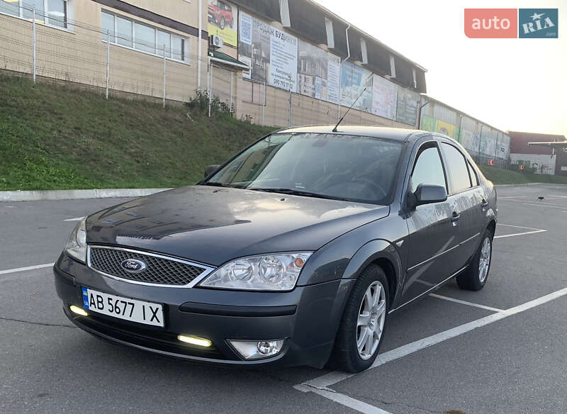 Лифтбек Ford Mondeo 2005 в 
