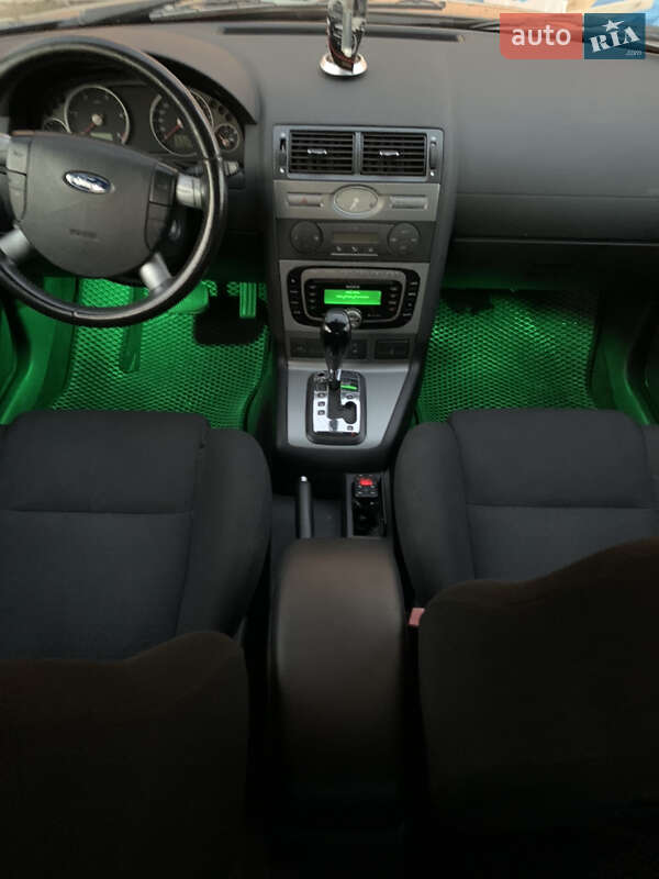 Лифтбек Ford Mondeo 2005 в Виннице